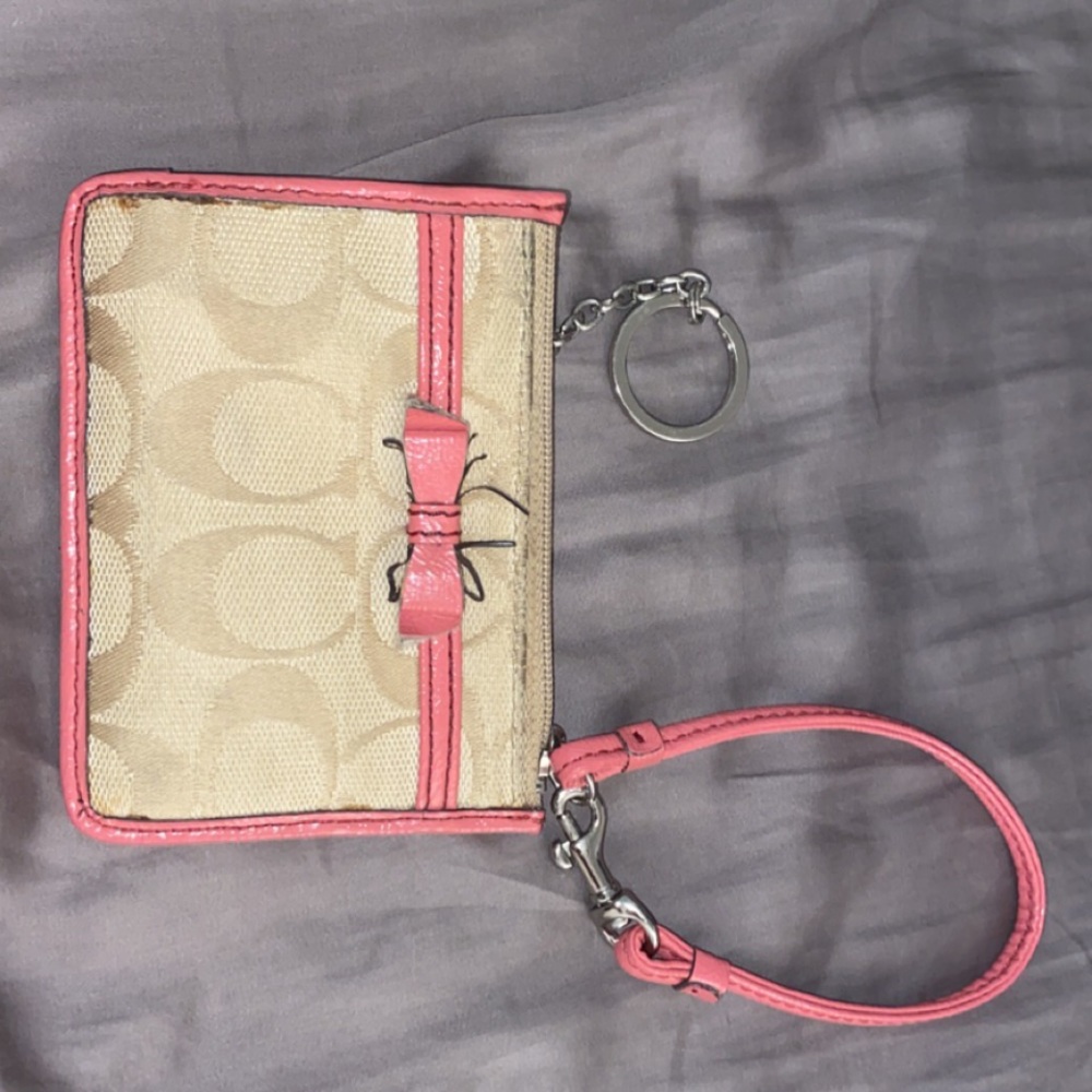 coach wristlet wallet
